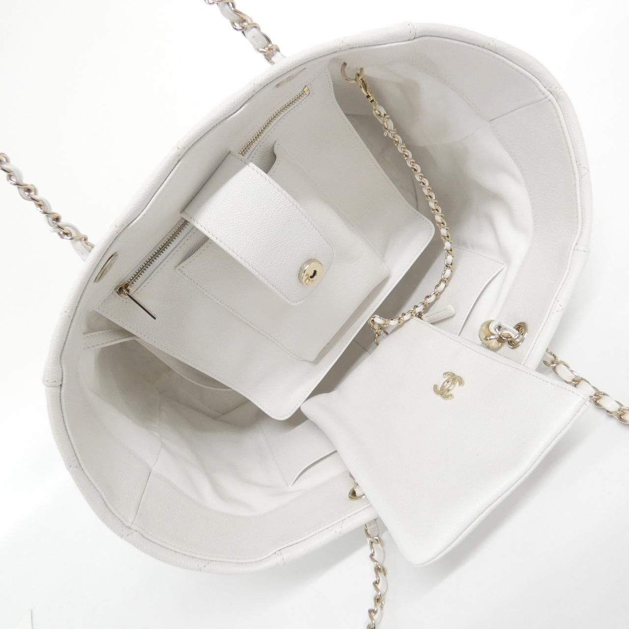 Chanel Bag Handbag White — view 7