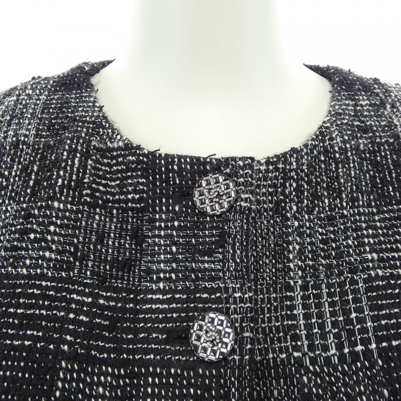 Chanel Collarless Jacket Black — view 6