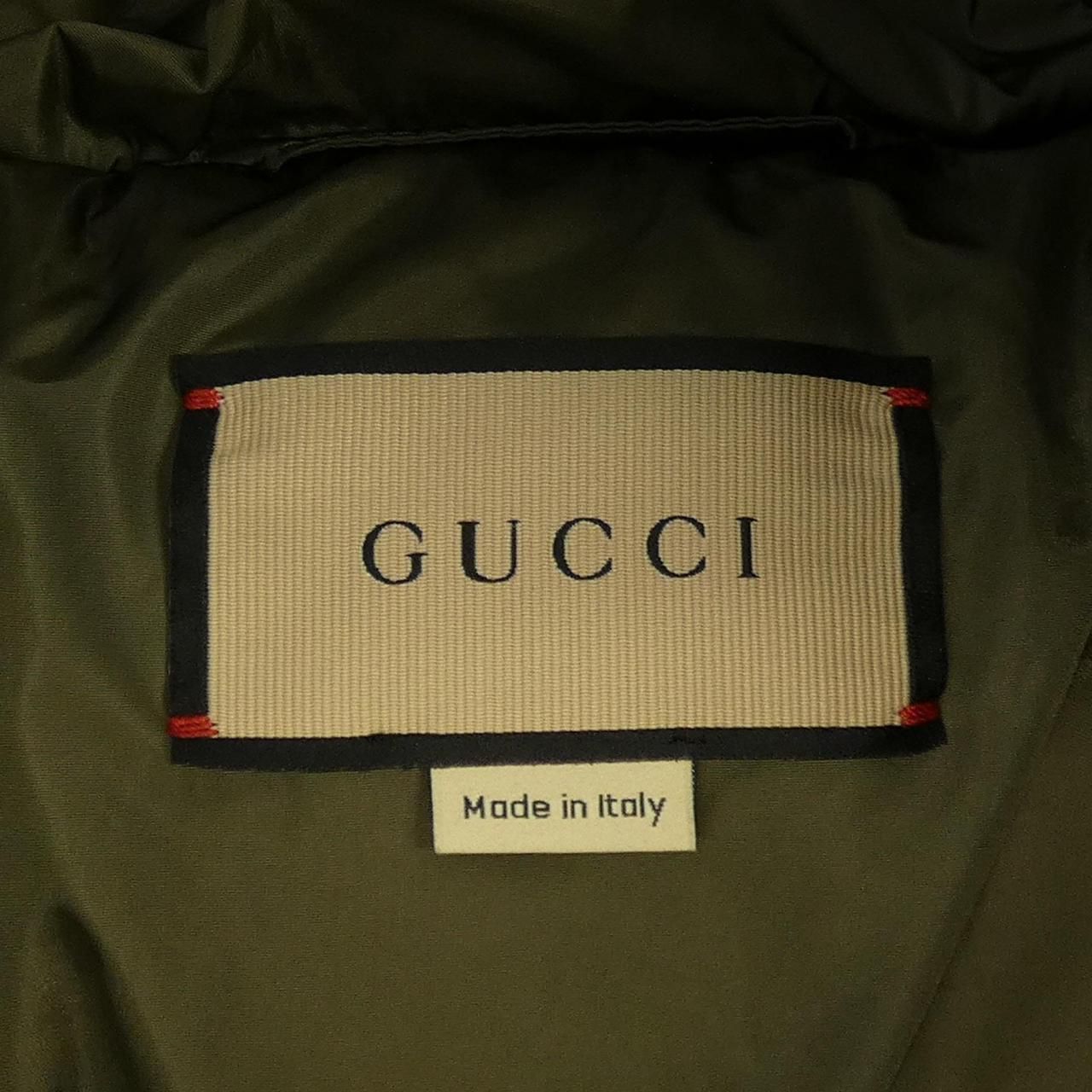 Gucci Jumbo GG Canvas Down Jacket — view 4