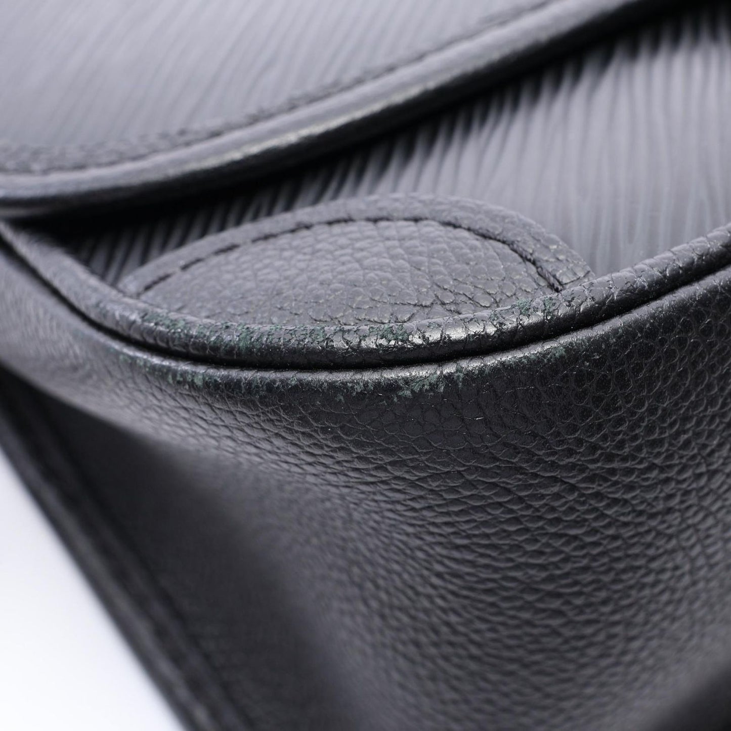 Louis Vuitton Shoulder Bag Buci NM Noir Leather — view 6