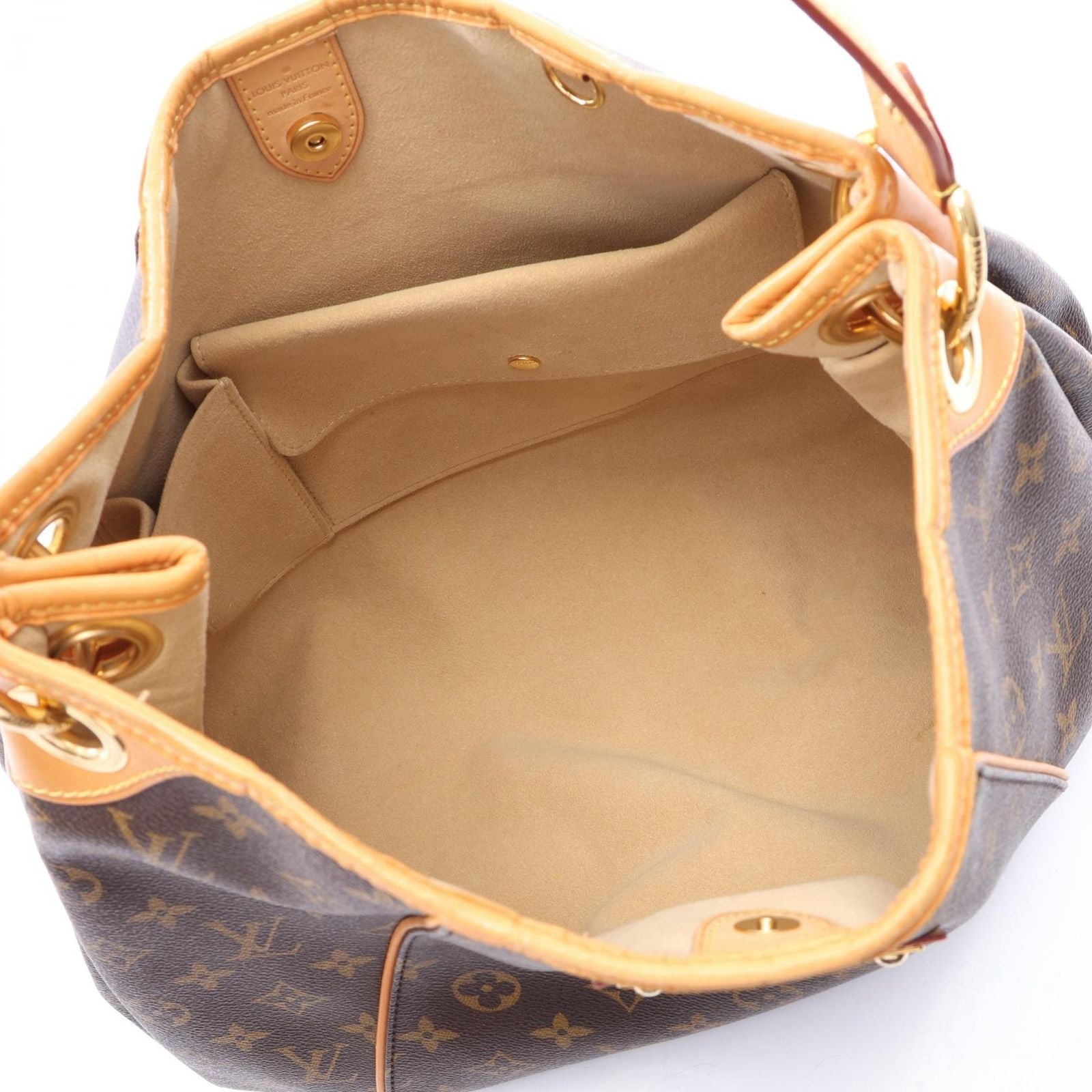 Louis Vuitton Shoulder Bag Galleria PM Leather — view 3
