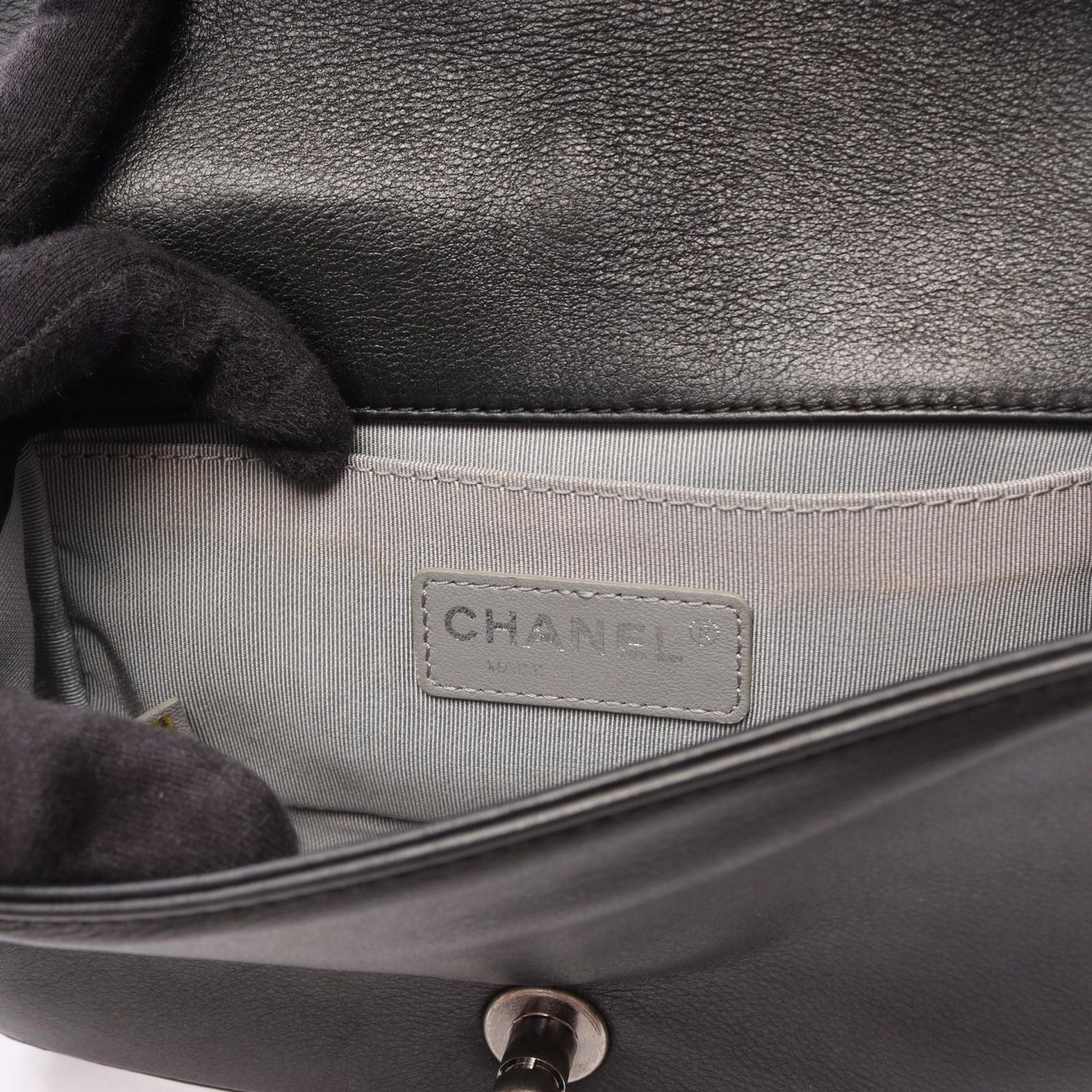 Chanel Shoulder Bag Boy Small Black Leather Chain — view 7