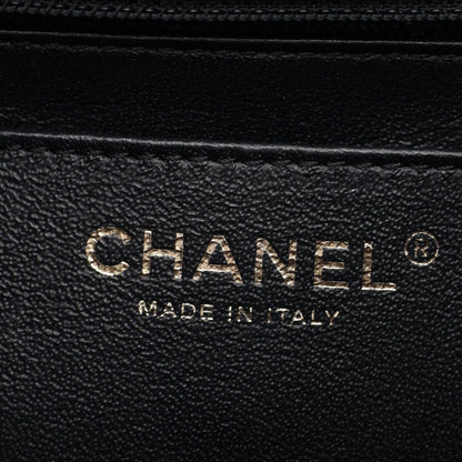 Chanel Shoulder Bag V-stitch Chevron 2-Way Black Lambskin Top Handle Chain — view 4