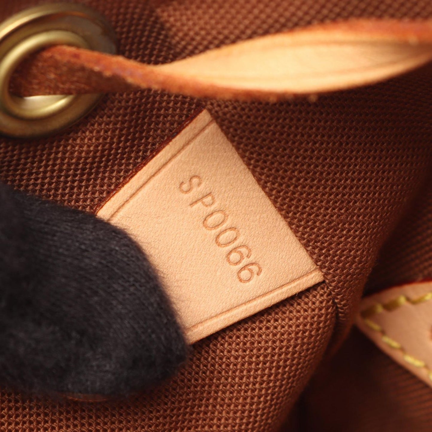 Louis Vuitton Backpack Montsouris MM Leather — view 5