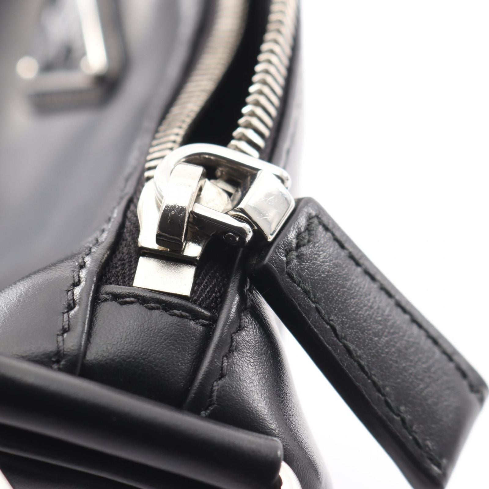 Prada Shoulder Bag Triangle Black Leather — view 8