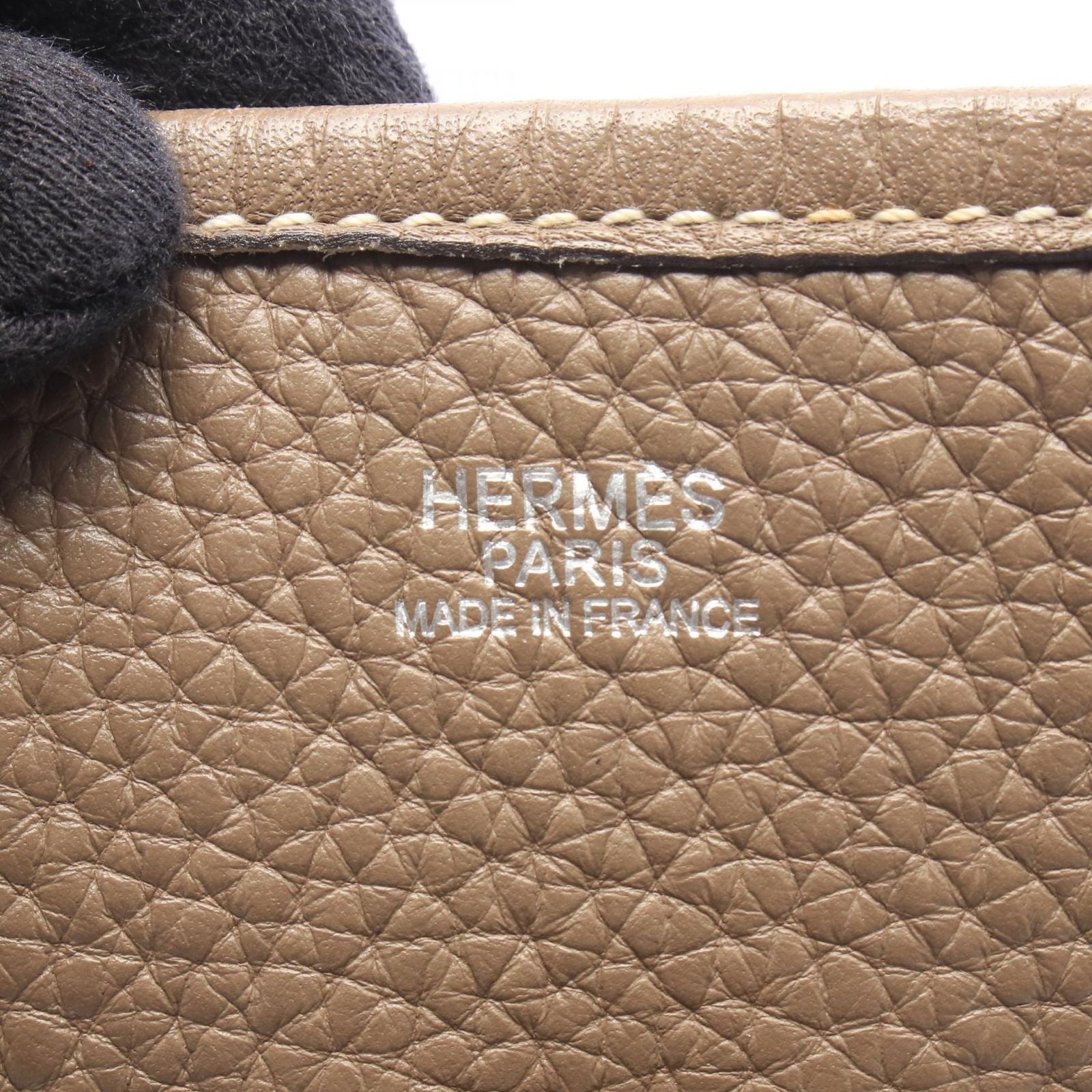 Hermes Shoulder Bag Evelyne I PM Etoupe Leather — view 4