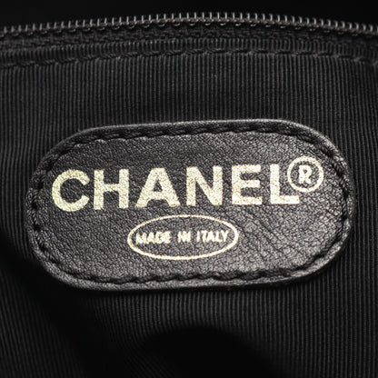 Chanel Shoulder Bag CC Logo Black Caviar Leather Chain — view 4