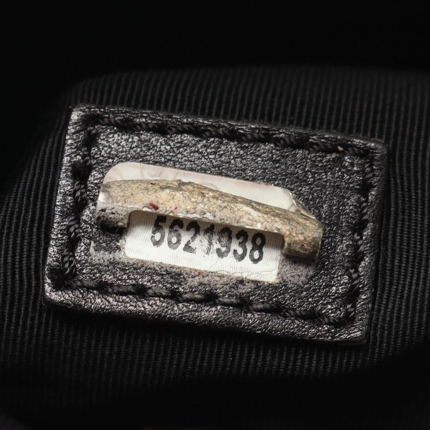 Chanel Shoulder Bag CC Logo Black Caviar Leather Chain — view 5