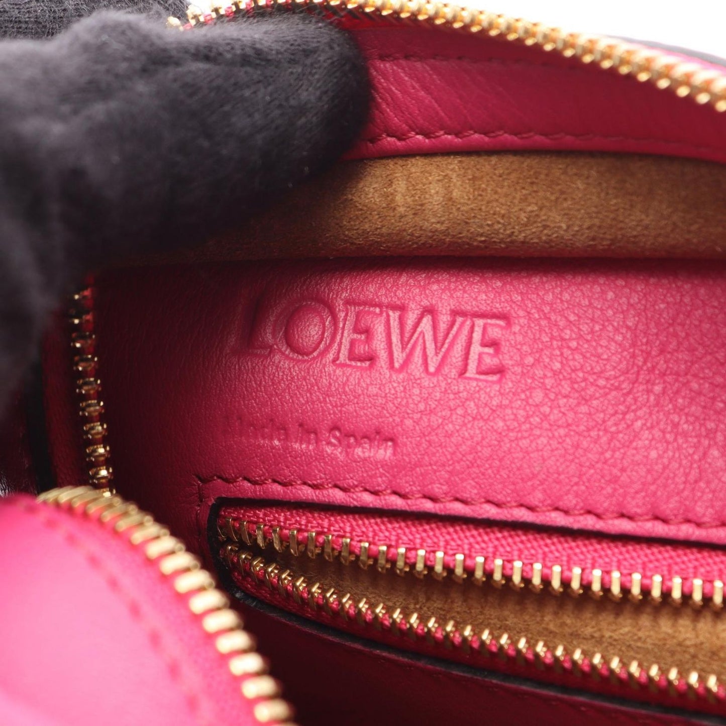 Loewe Handbag Amazona 24 2-Way Magenta Leather — view 4