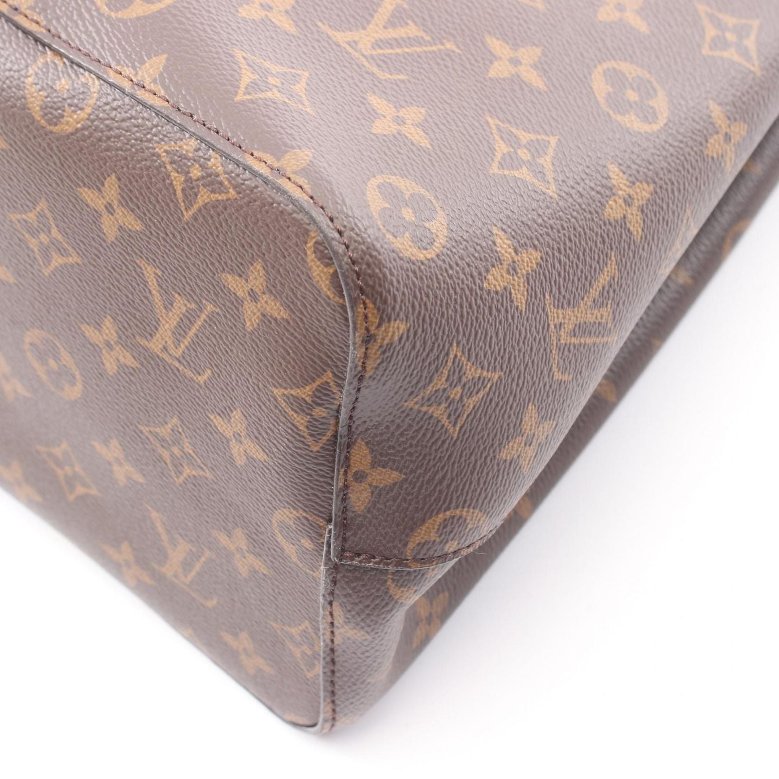 Louis Vuitton Shoulder Bag Neo Noe Noir Leather — view 7