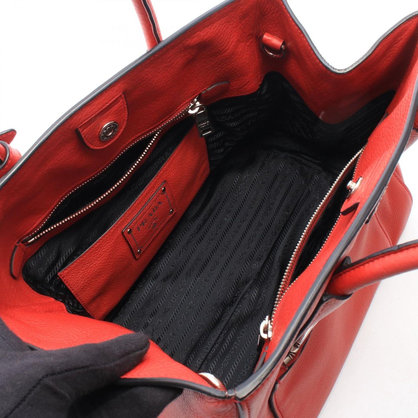 Prada Tote Bag Vitello Phenix Red Leather Triangle Logo — view 3