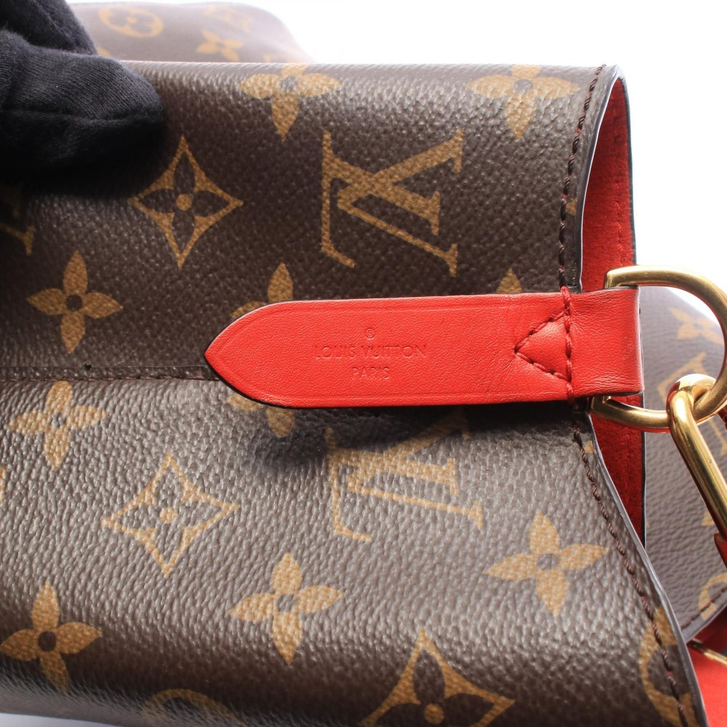 Louis Vuitton Shoulder Bag Neo Noe Coquelicot Leather — view 4