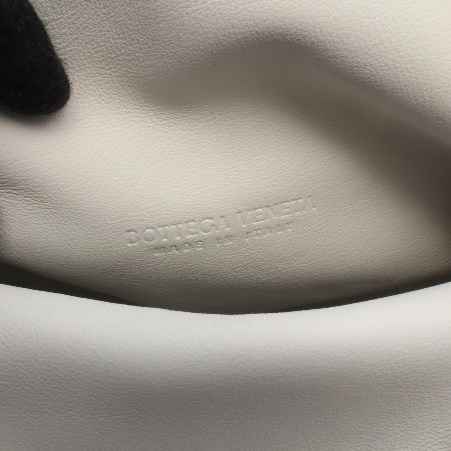 Bottega Veneta Clutch Triangle Flap White Leather — view 4