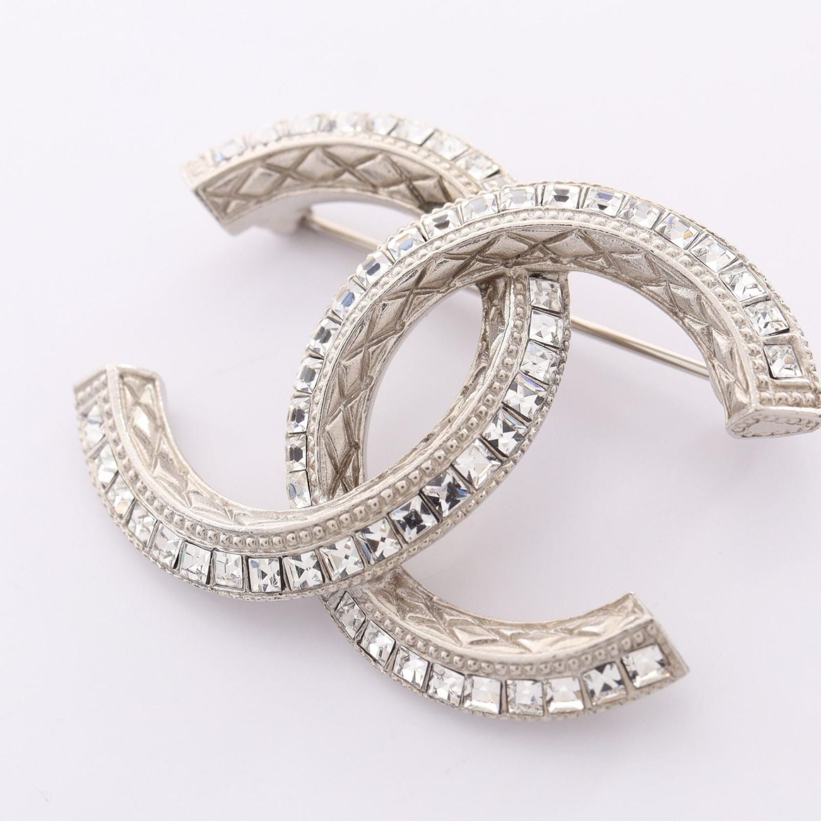 Chanel Brooch CC Logo 185 Rhinestone — view 6