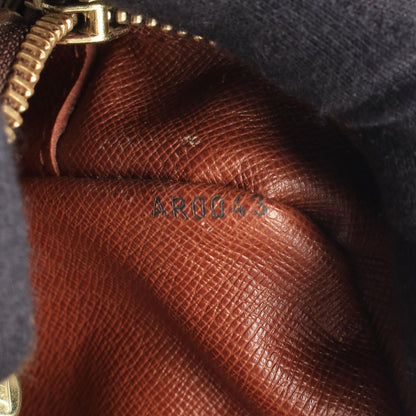 Louis Vuitton Shoulder Bag Nile Leather — view 5