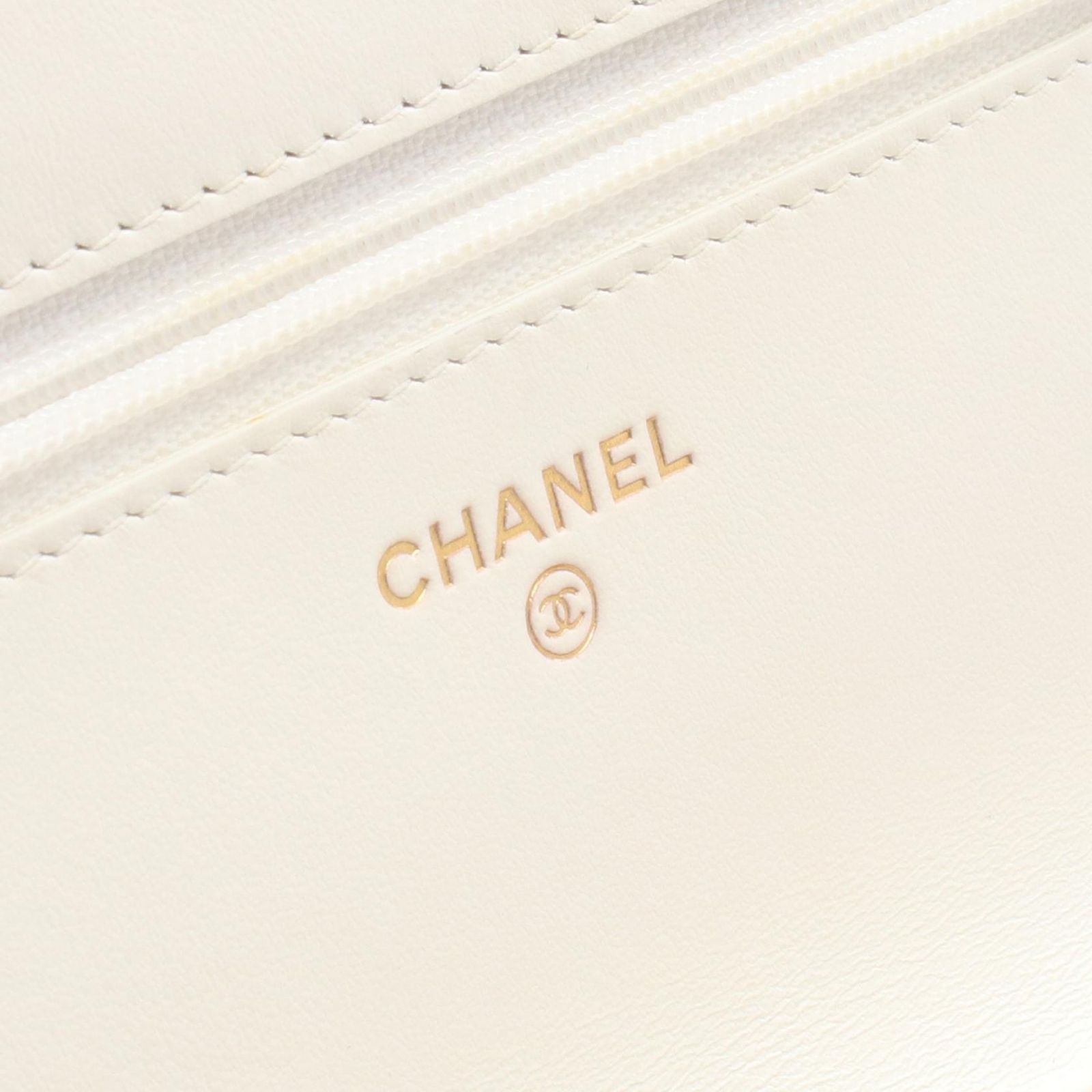 Chanel Shoulder Bag Camellia White Caviar Leather Chain Wallet — view 4