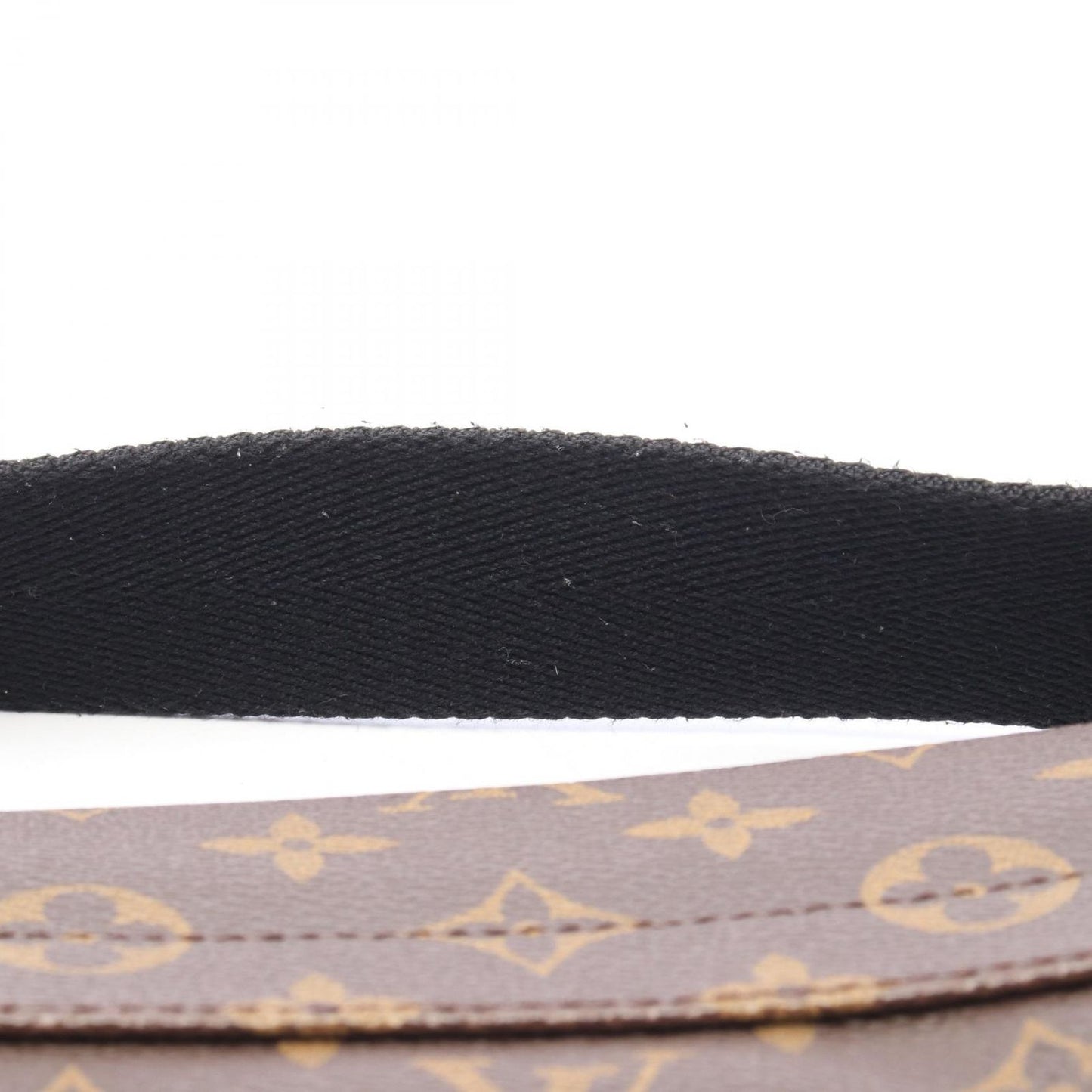 Louis Vuitton Shoulder Bag District PM Leather — view 7