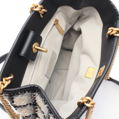 Chanel Shoulder Bag CC Logo Black Gray Fabric Leather — view 3