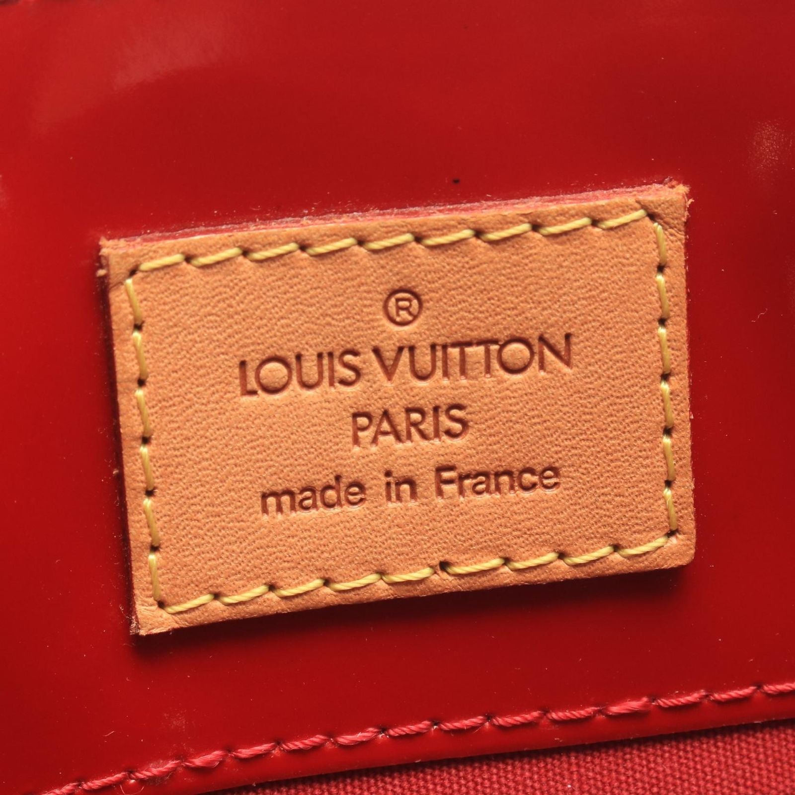 Louis Vuitton Handbag Reade PM Monogram Vernis Pomme D'amour Leather — view 4