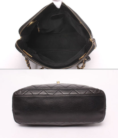 Chanel Chain Shoulder Bag Gold Quilted — view 3