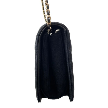 Chanel Shoulder Bag Quilted Black Chain Gold Faux Pearl Bijou — view 4