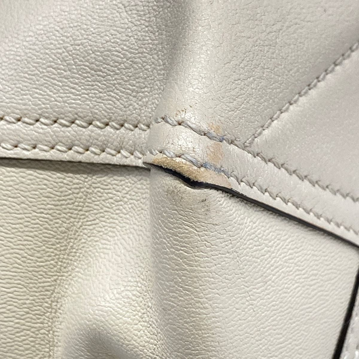 Gucci Tote Bag GG Marmont White Leather — view 6