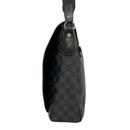 Louis Vuitton Shoulder Bag Damier Graphite Daniel GM — view 4