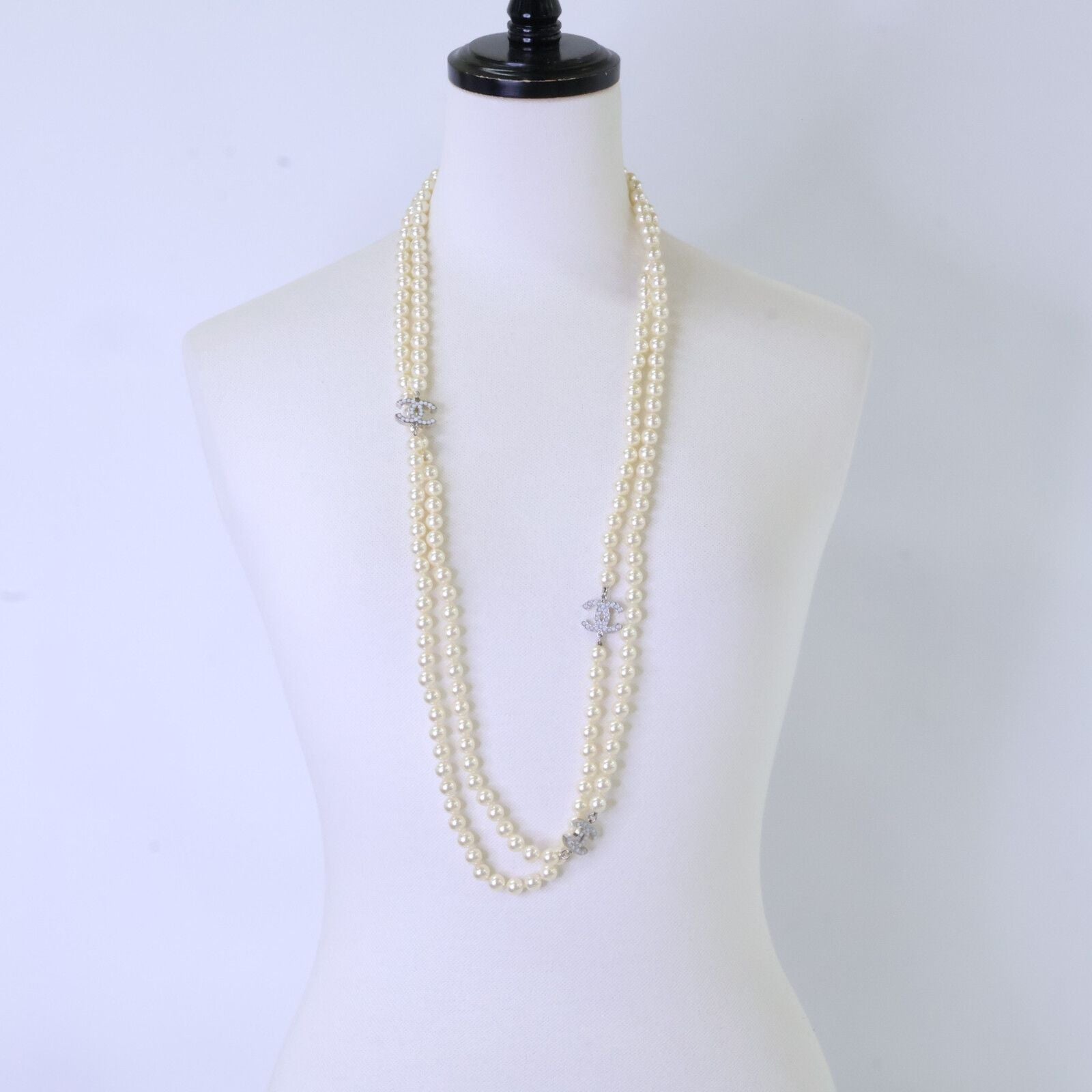 Chanel CC Logo Pearl — view 7