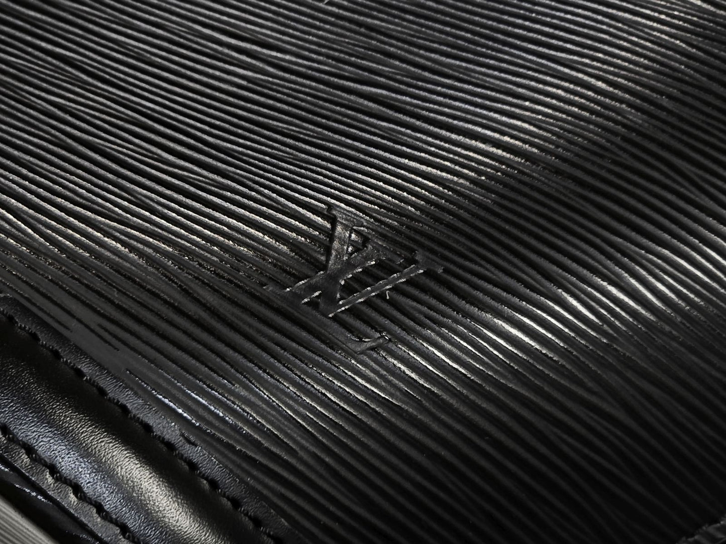 Louis Vuitton Saint Jacques Handbag — view 7