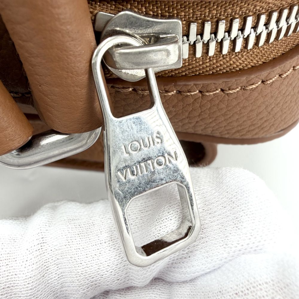 Louis Vuitton Shoulder Bag LV Aerogram Boarding Messenger Crossbody Leather — view 6