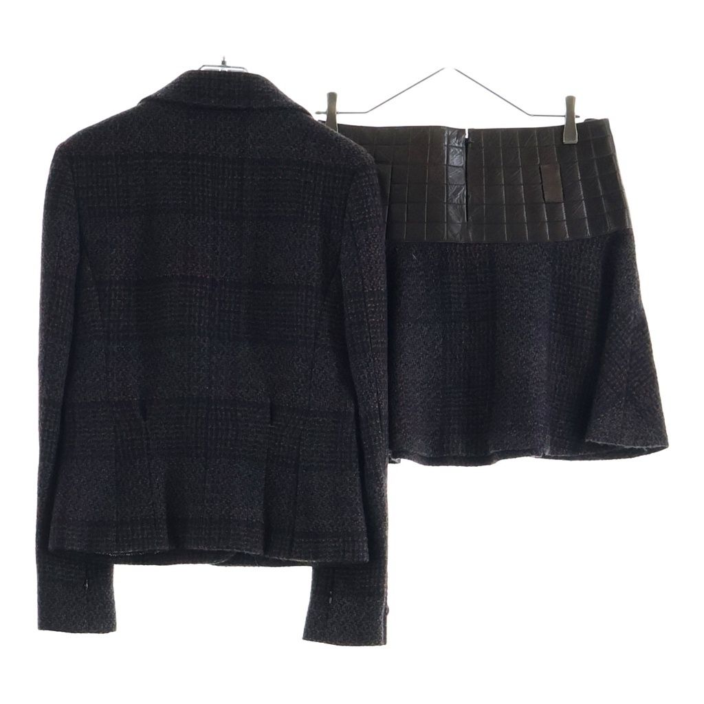 Chanel Set Tweed Jacket & Mini Skirt CC Logo Choco Bar Brown — view 2