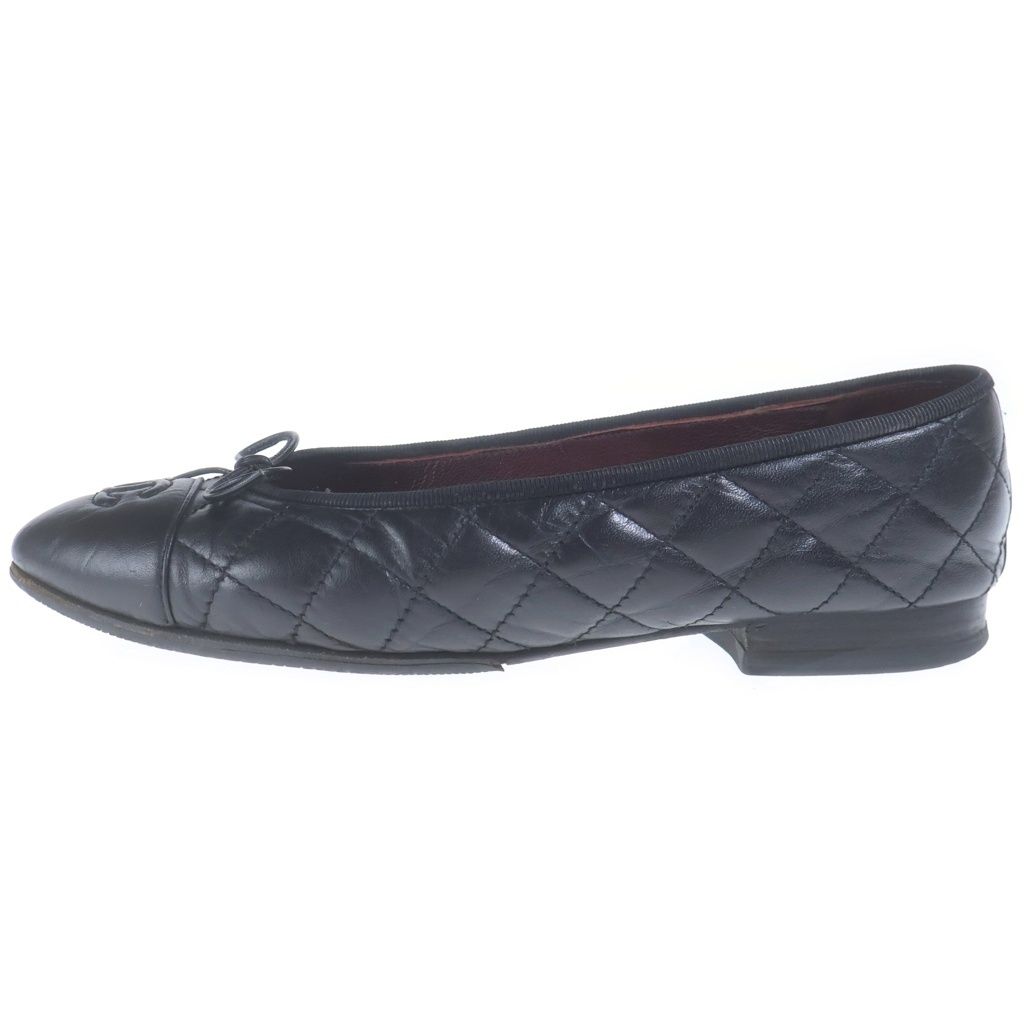 Chanel Quilted CC Logo Ballerina Flat Shoes Leather Pumps Black — view 2