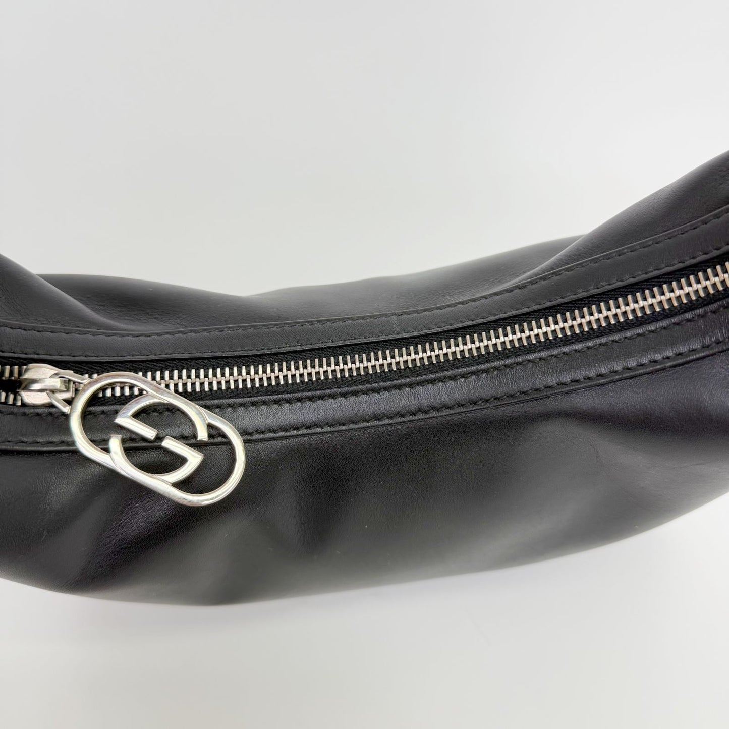 Gucci G Logo Zip Pull Hobo Shoulder Bag Leather Black Silver Vintage — view 6