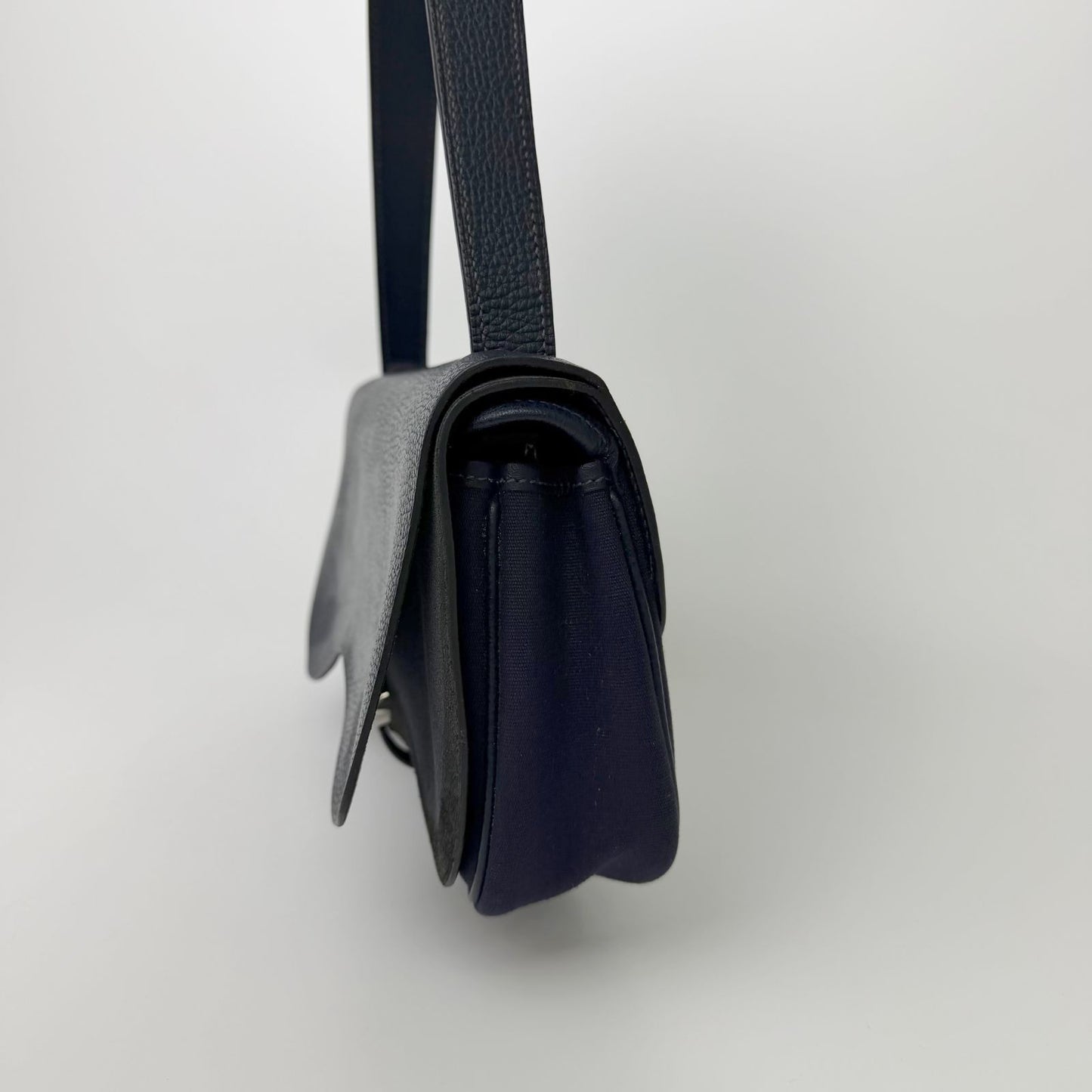 Hermes Sellier H Clasp Leather Felt Shoulder Bag Navy Blue Silver Vintage — view 3