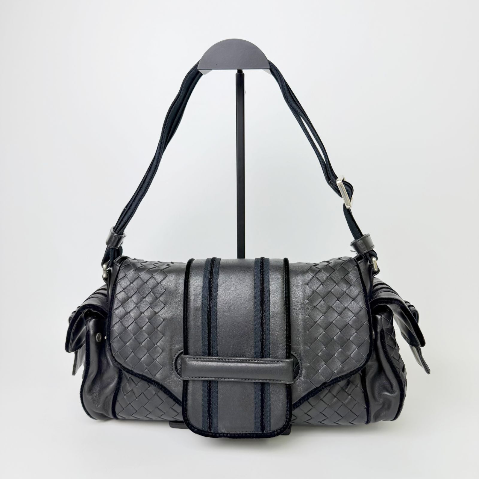 Bottega Veneta Intrecciato Multi Pocket Shoulder Bag Leather Black Vintage — view 2