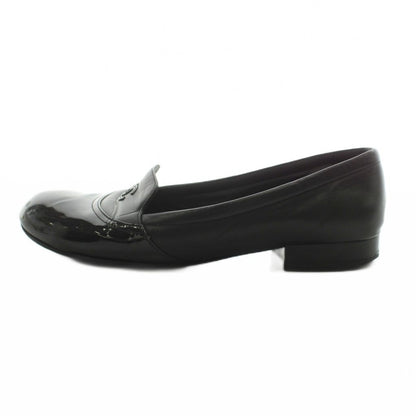 Chanel CC Logo Loafers Contrast Patent Leather Black — view 2