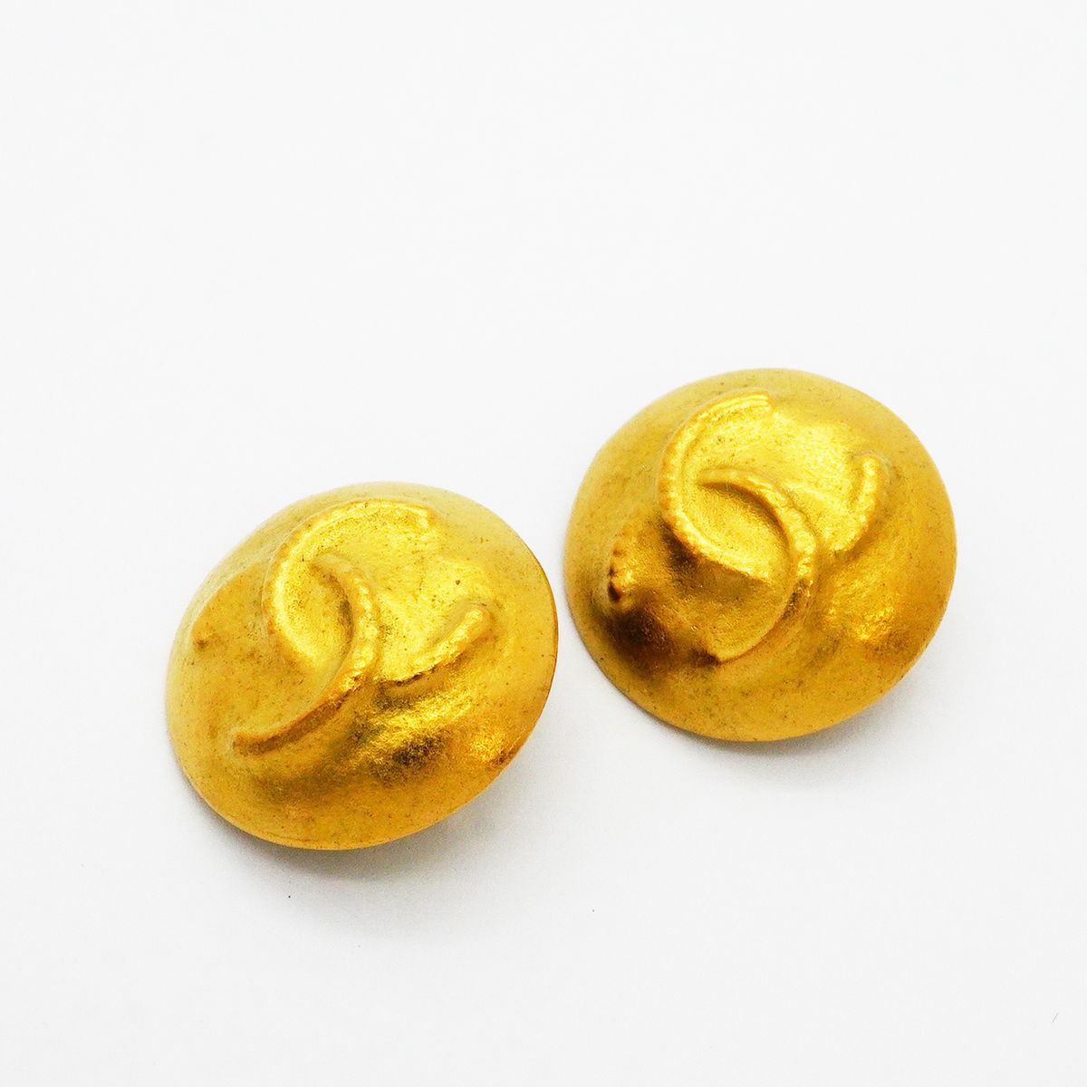 Chanel Earrings Vintage CC Logo Round Circle Gold Plated — view 2