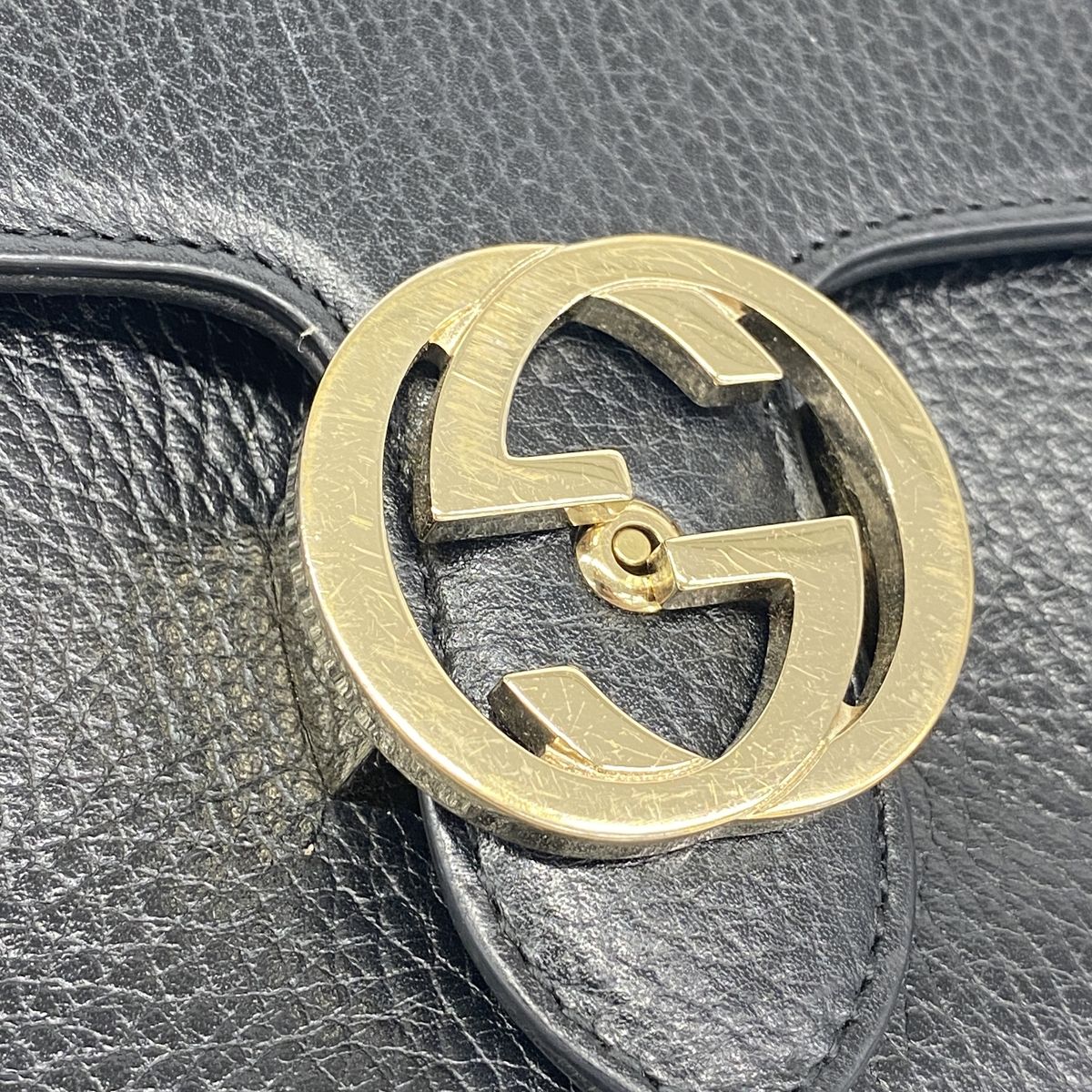 Gucci Shoulder Bag Interlocking G Leather Black Champagne Gold — view 8