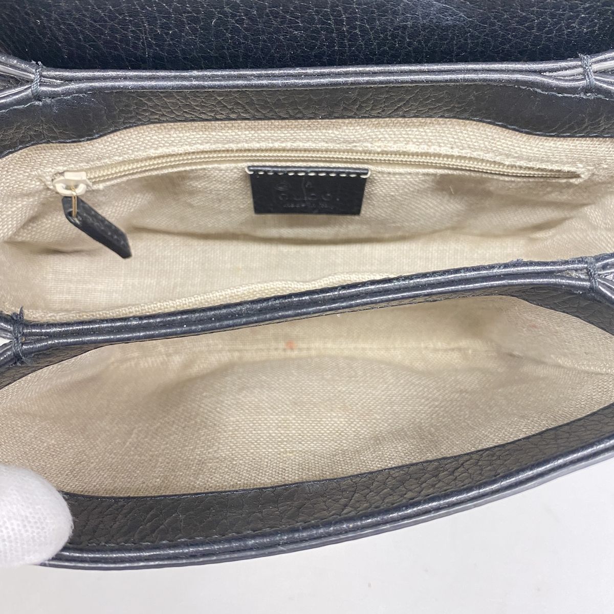 Gucci Shoulder Bag Interlocking G Leather Black Champagne Gold — view 4