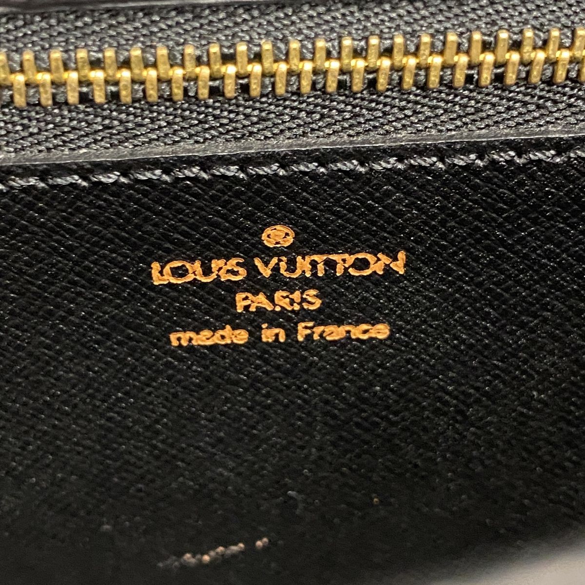 Louis Vuitton Shoulder Bag Epi Cartouchiere Noir — view 5