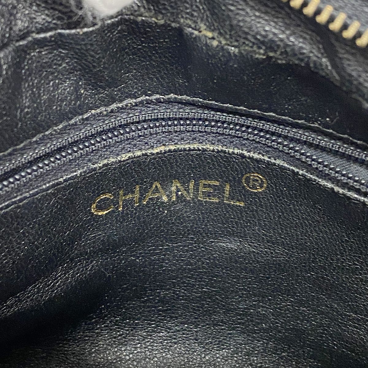 Chanel Shoulder Bag Lambskin Black Gold — view 5