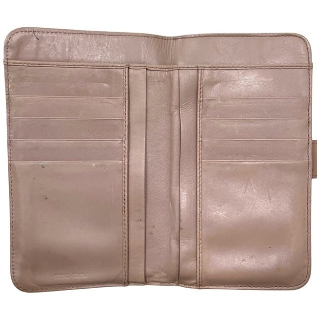 Miu Miu Bifold Kiss Lock Wallet 12 Embossed Leather Beige — view 5