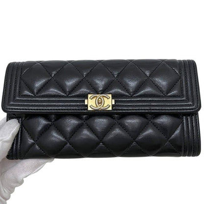 Chanel Bifold Wallet Boy Lambskin CC Logo Black Quilted — view 8