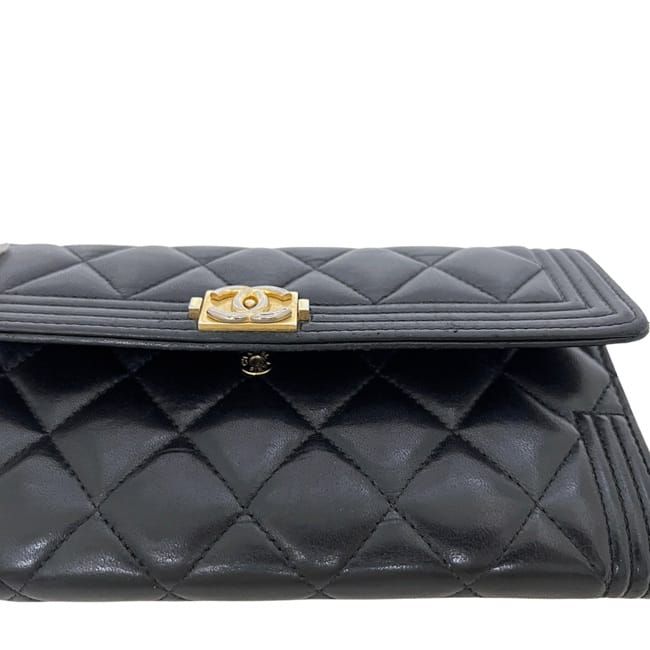Chanel Bifold Wallet Boy Lambskin CC Logo Black Quilted — view 6