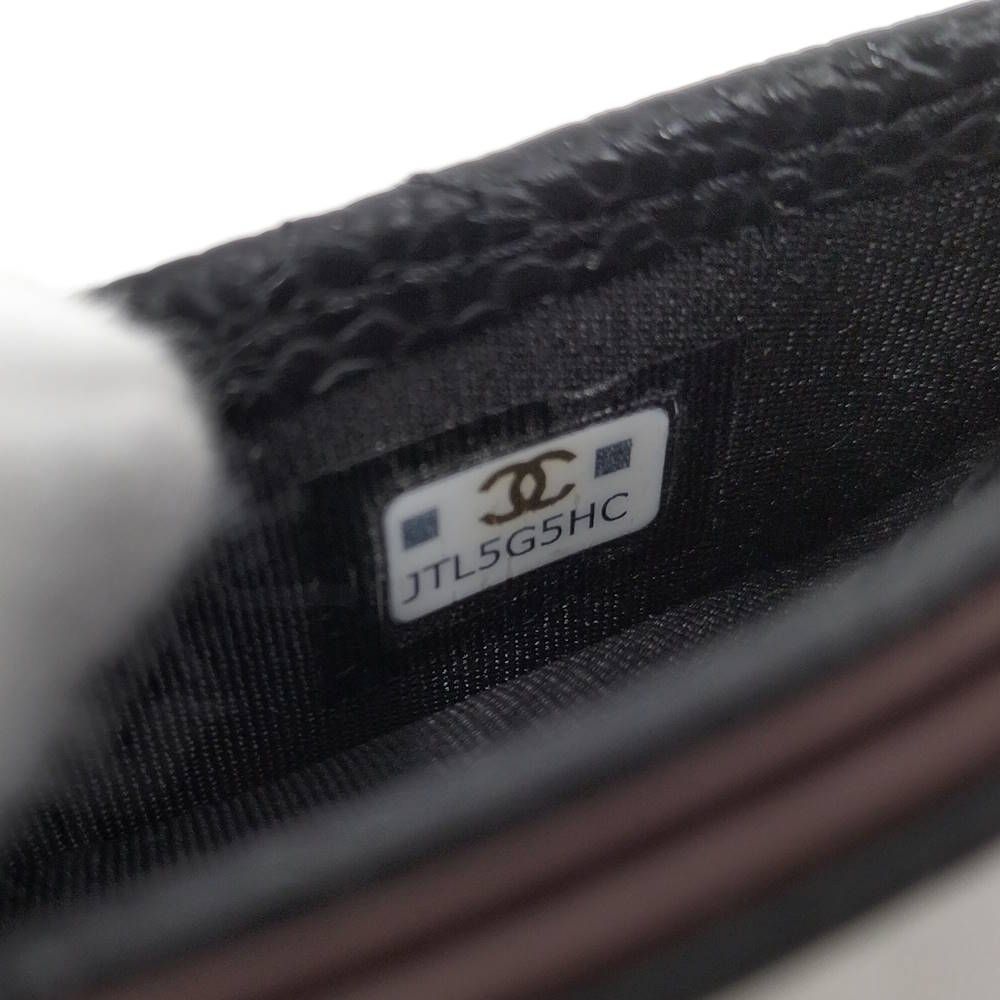 Chanel Classic Card Case Caviar Leather Black — view 6
