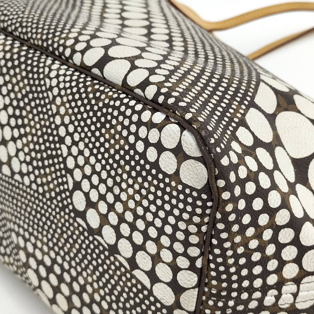 Louis Vuitton Neverfull MM Pumpkin Yayoi Kusama — view 3