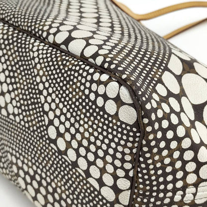 Louis Vuitton Neverfull MM Pumpkin Yayoi Kusama — view 3