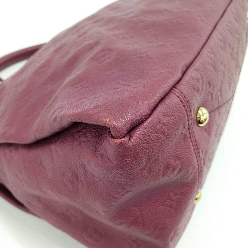 Louis Vuitton Artsy MM One Handle Bag Monogram Empreinte Aurore — view 3