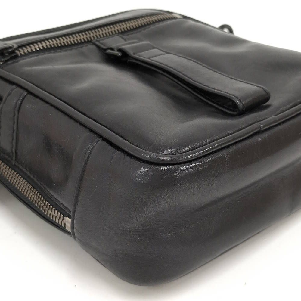 Louis Vuitton Peonia Monogram Diffel Noir — view 5