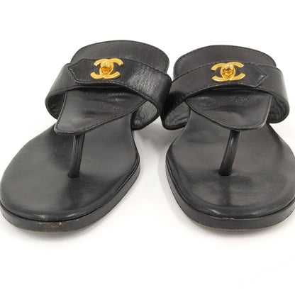 Chanel Thong Sandals Turnlock CC Logo Leather Gold — view 5